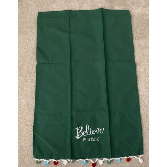 Hallmark Christmas Santa Ceramic Cookie Plate and Kitchen Towel Believe In Magic - Picture 8 of 10